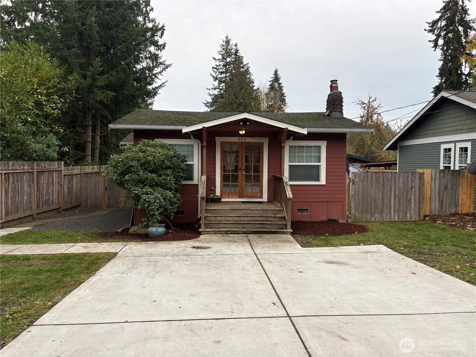 6715 NE Pine St Unit  Suquamish WA 98392