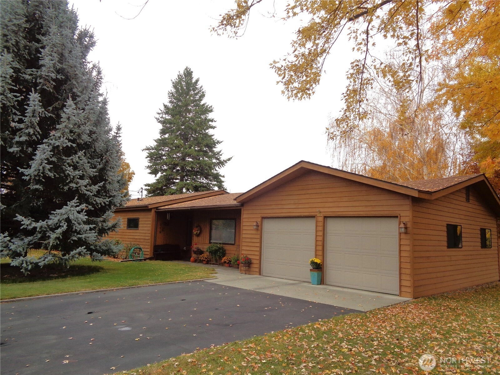 319 Oak St Omak WA 98841