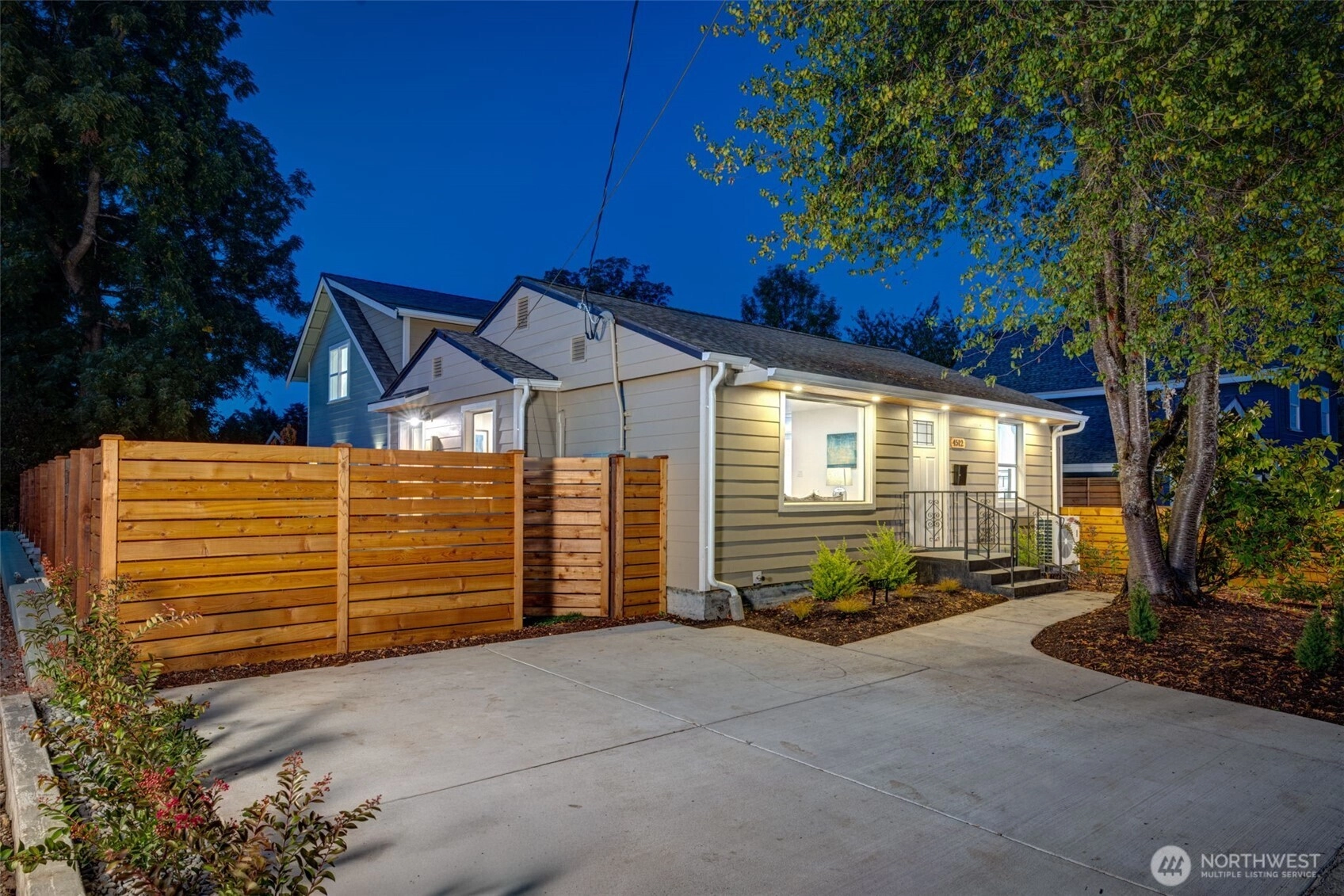 4512 S Dawson St Seattle WA 98118