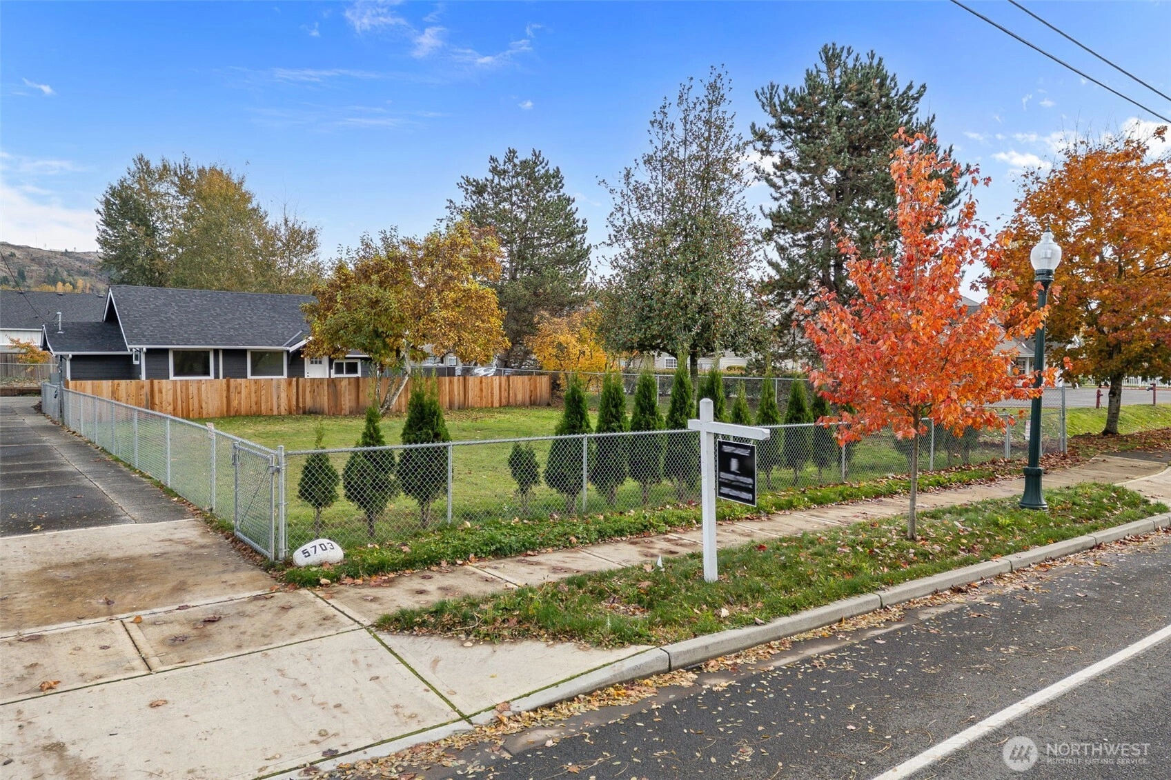 5703 Parker Rd E Unit 1 Unit 1 Sumner WA 98390