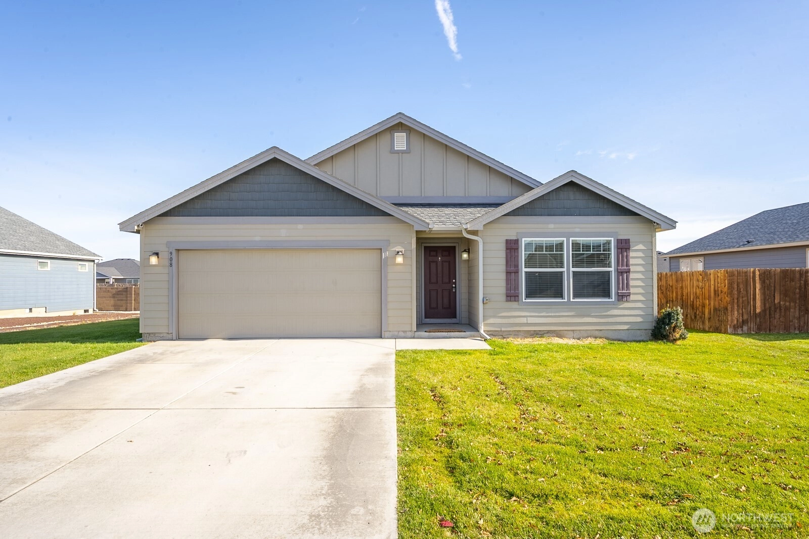 908 Redmond Ave NE Quincy WA 98848