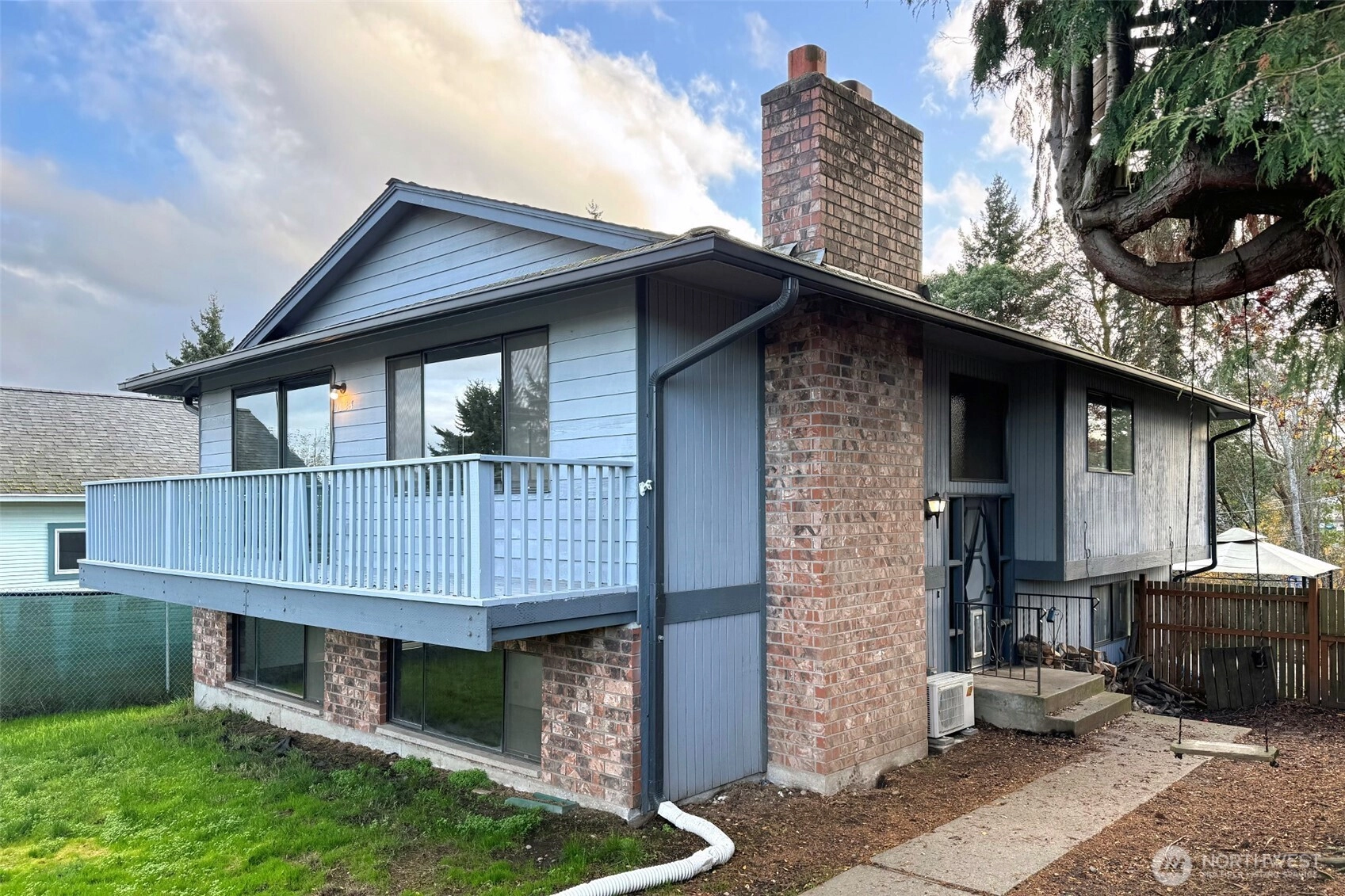 1624 W 8th St Unit  Port Angeles WA 98363