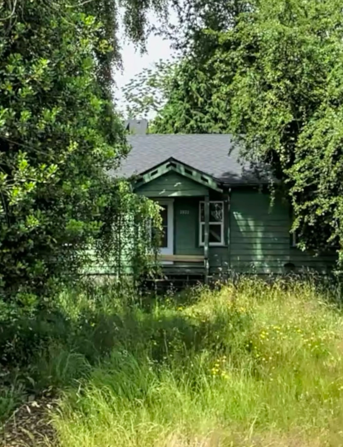 5921 32nd Ave SW Seattle WA 98126