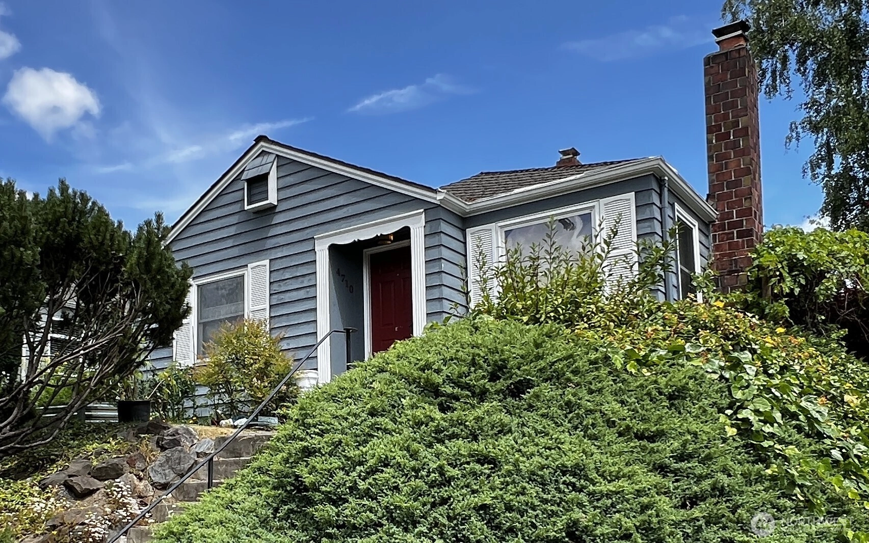 4710 34th Ave NE Seattle WA 98105