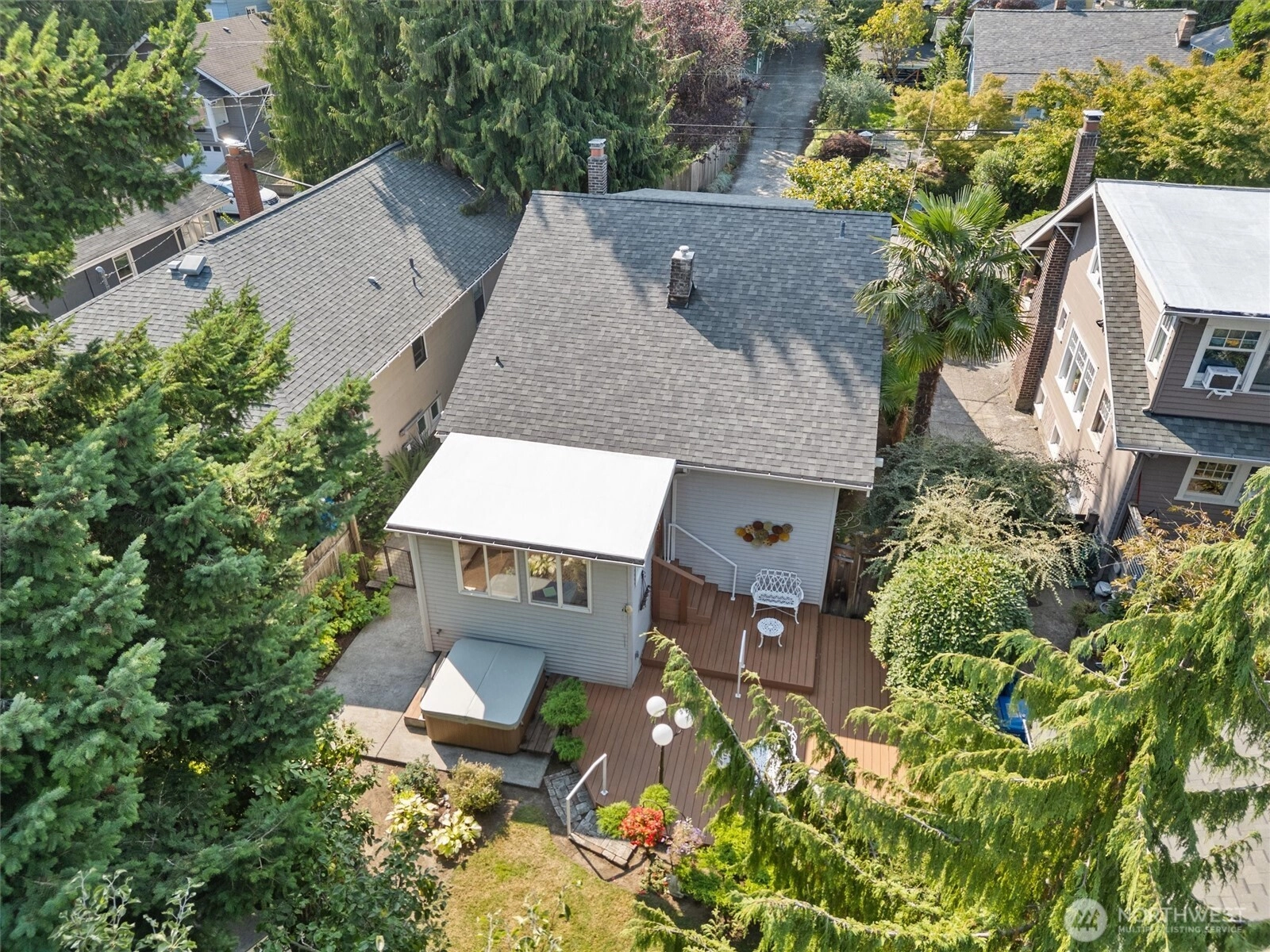4618 1st Ave NE Seattle WA 98105