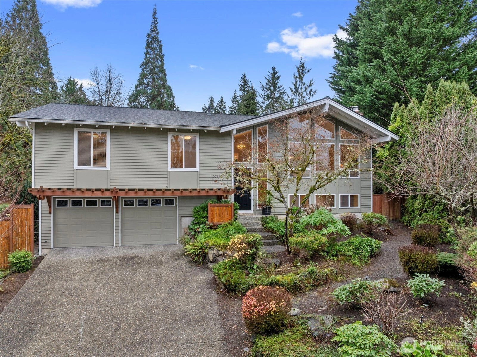 16629 NE 46th St Redmond WA 98052