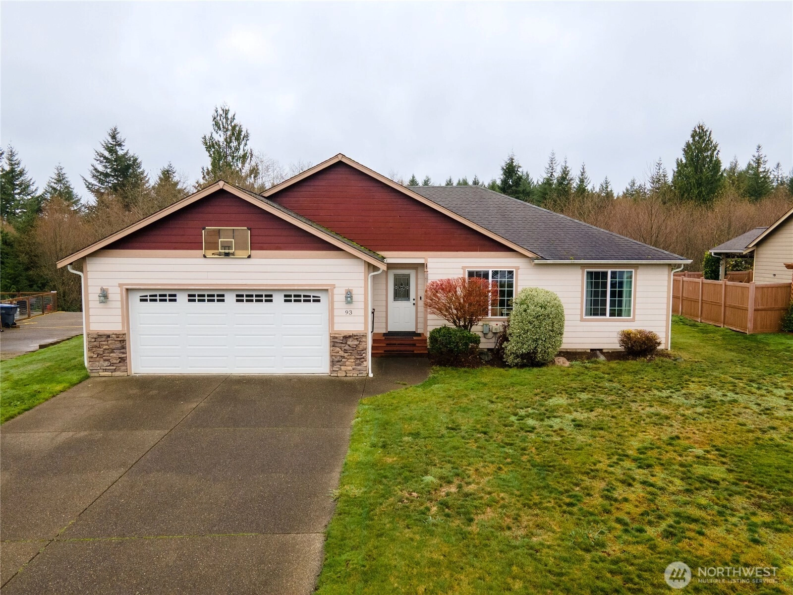 93 Mcdonald Creek Ln Elma WA 98541
