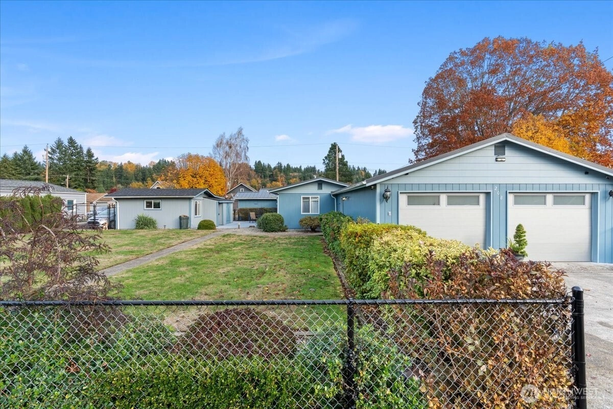 208 Pike St NE Unit  Auburn WA 98002