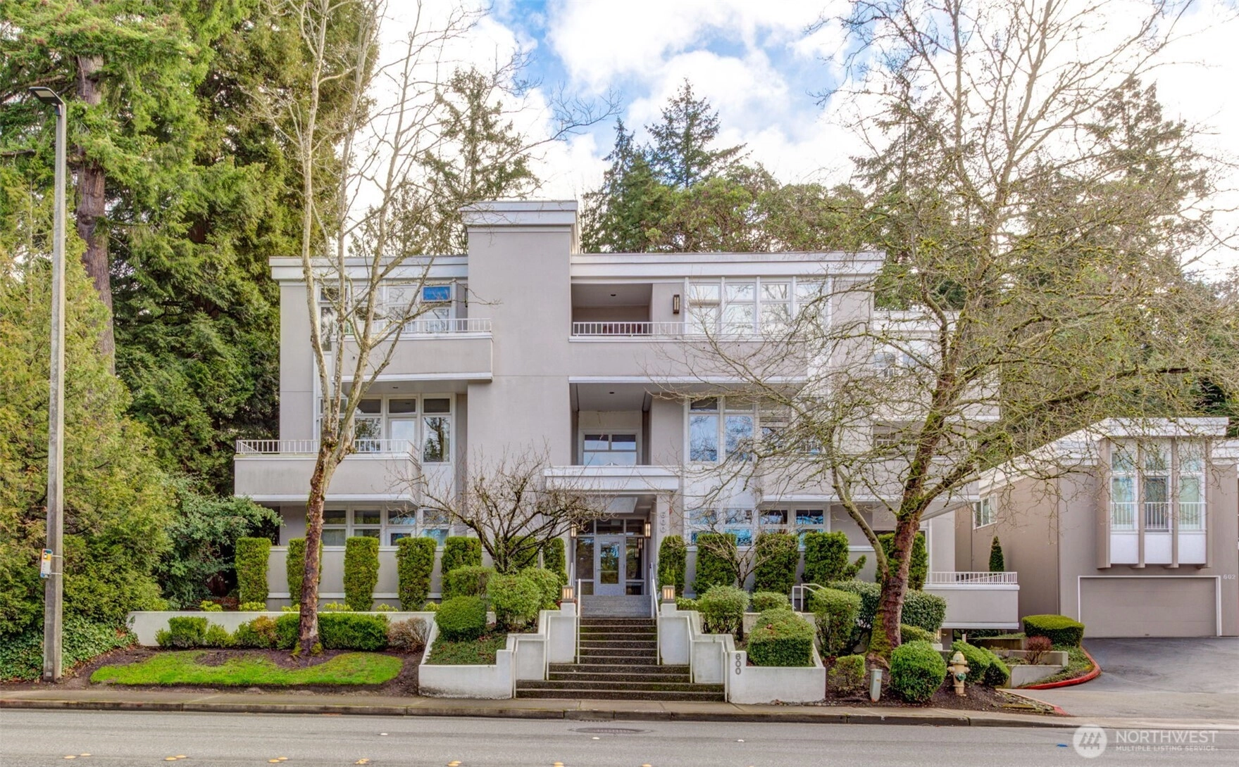 600 Bellevue Way S Unit 301 Unit 301 Bellevue WA 98004