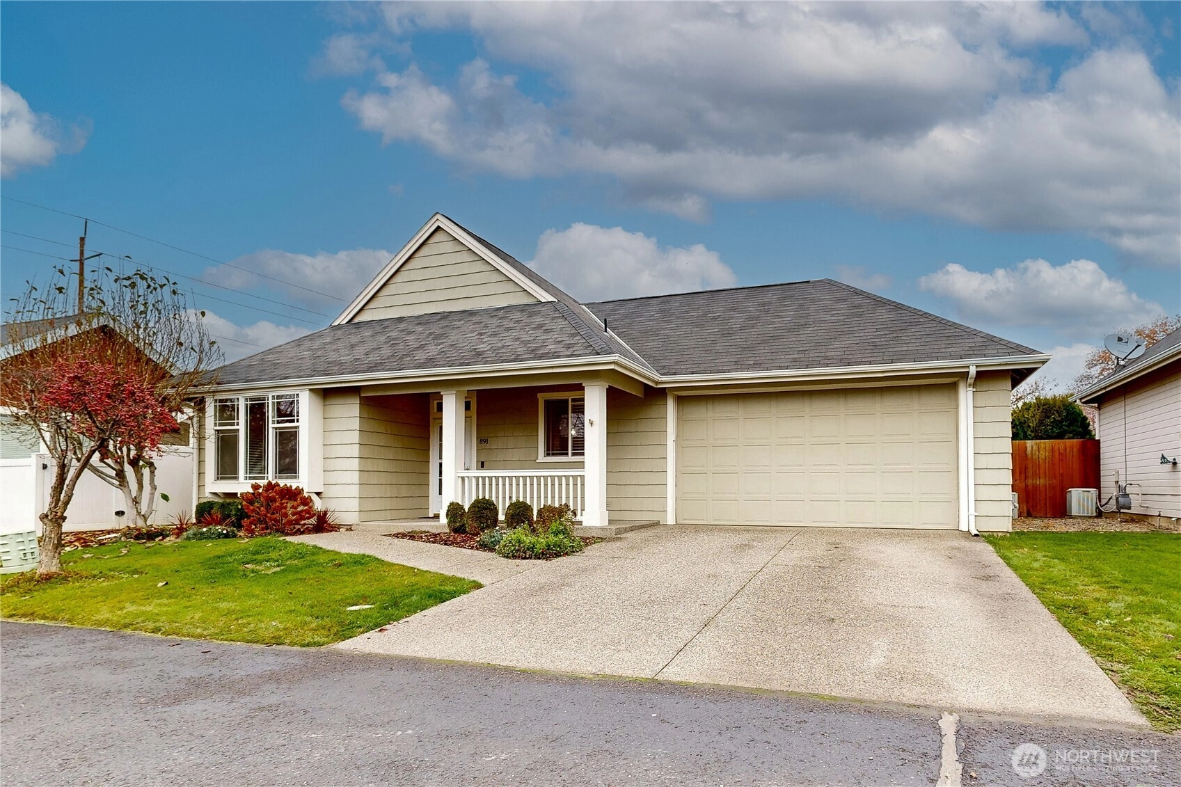 891 SE Larkspur Pl College Place WA 99324