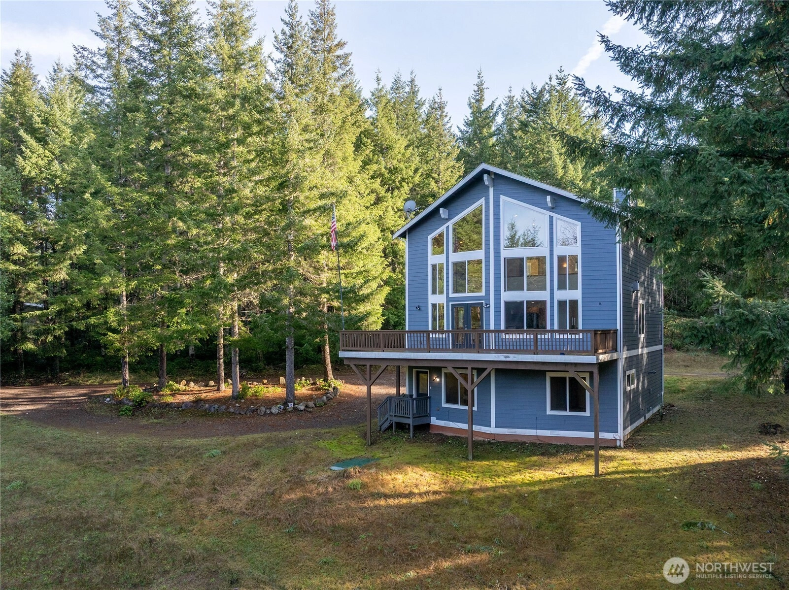 621 E Morris Creek Dr Belfair WA 98528