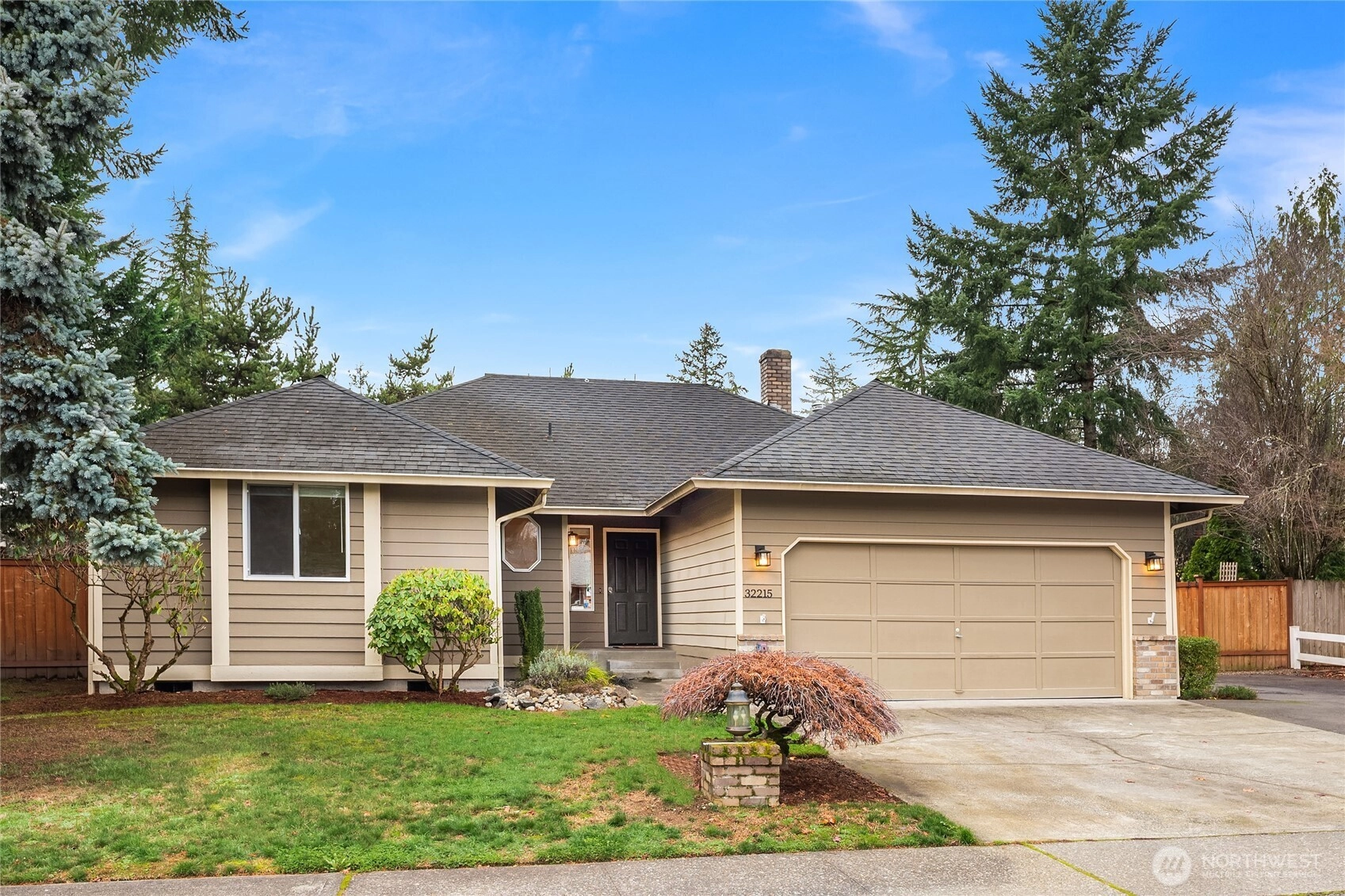 32215 Sunny Ln Black Diamond WA 98010