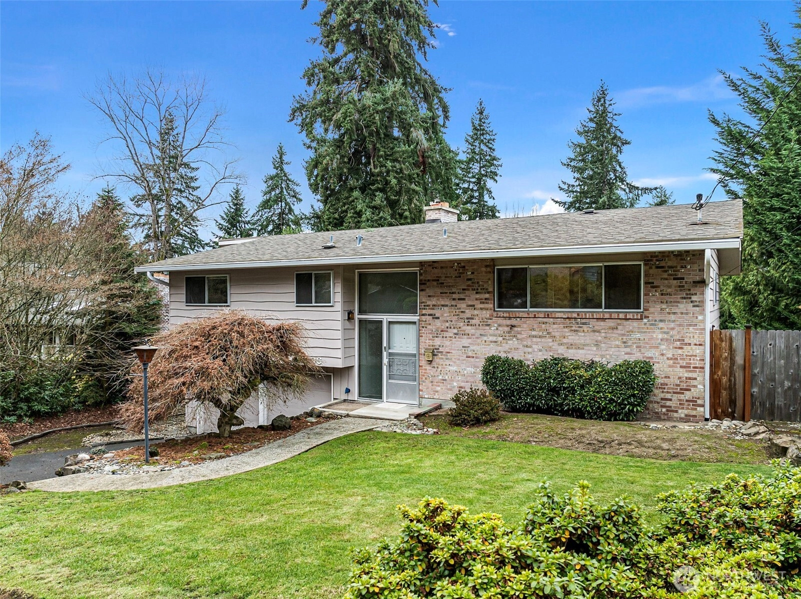 906 Forrest Park Dr Fircrest WA 98466