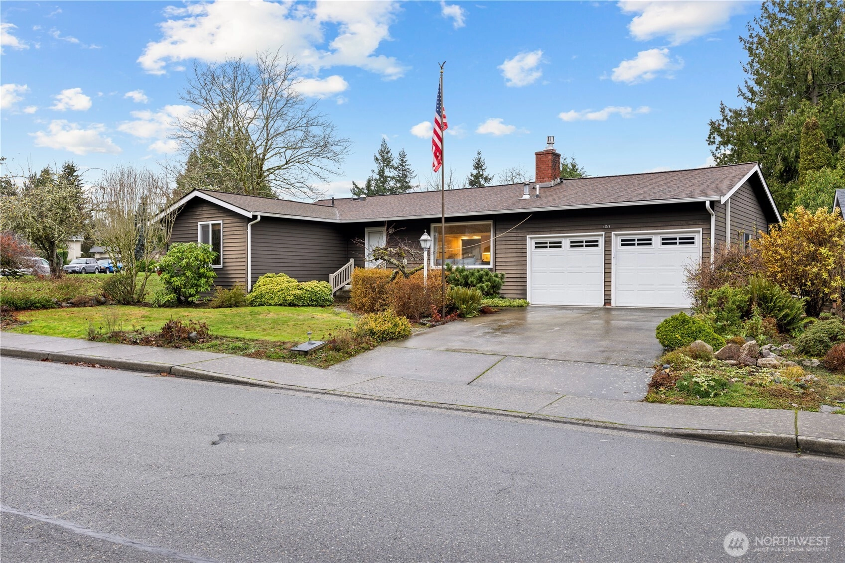 1211 Kenoyer Dr Bellingham WA 98229