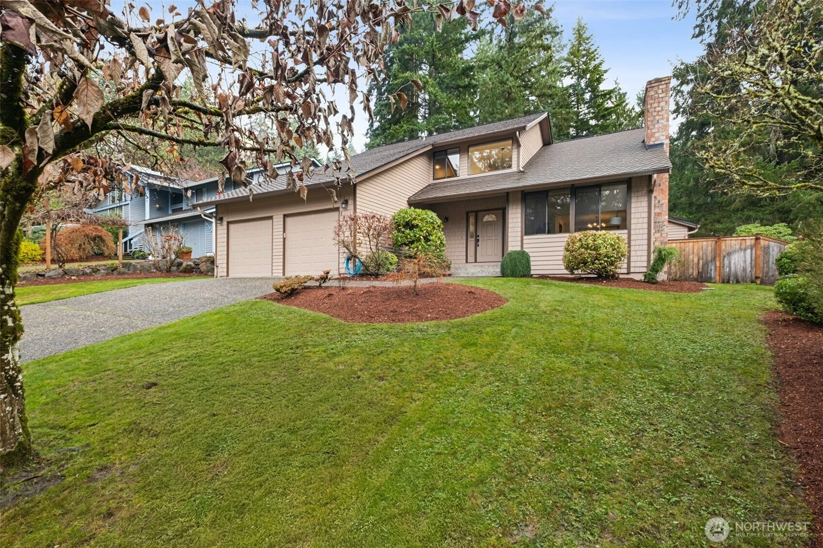 19714 41st Ave NE Unit  Lake Forest Park WA 98155