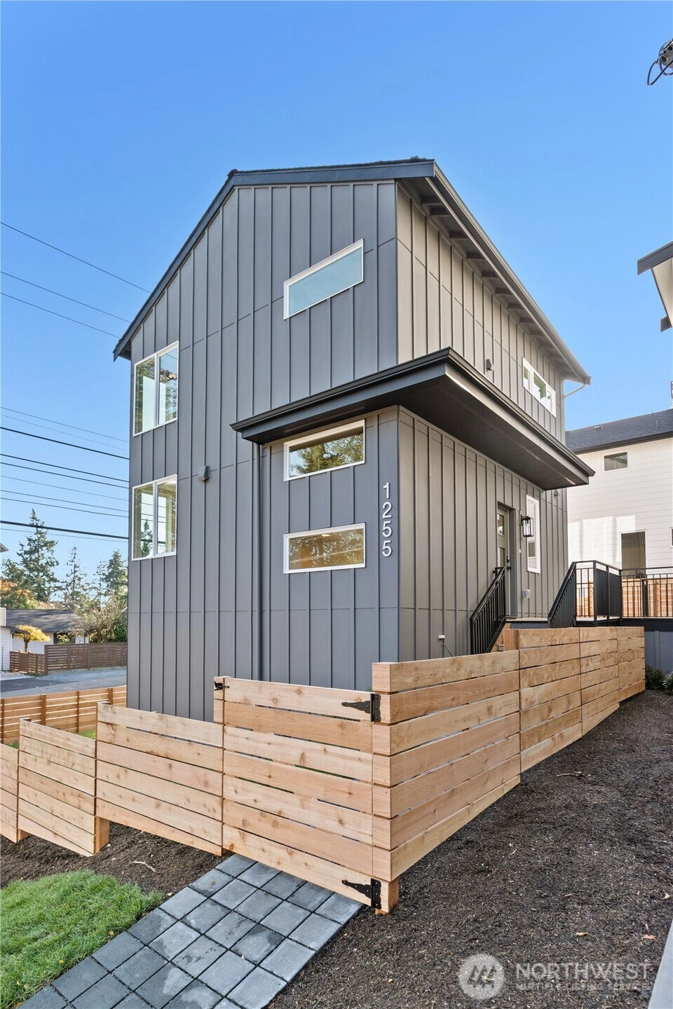 1255 NE 96th St Seattle WA 98115