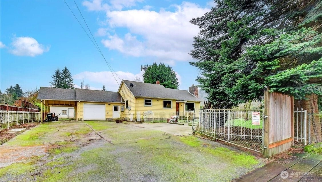 15214 149th Ave SE Renton WA 98058