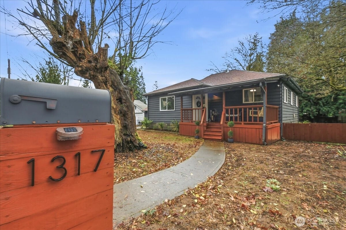 1317 W Main St Centralia WA 98531