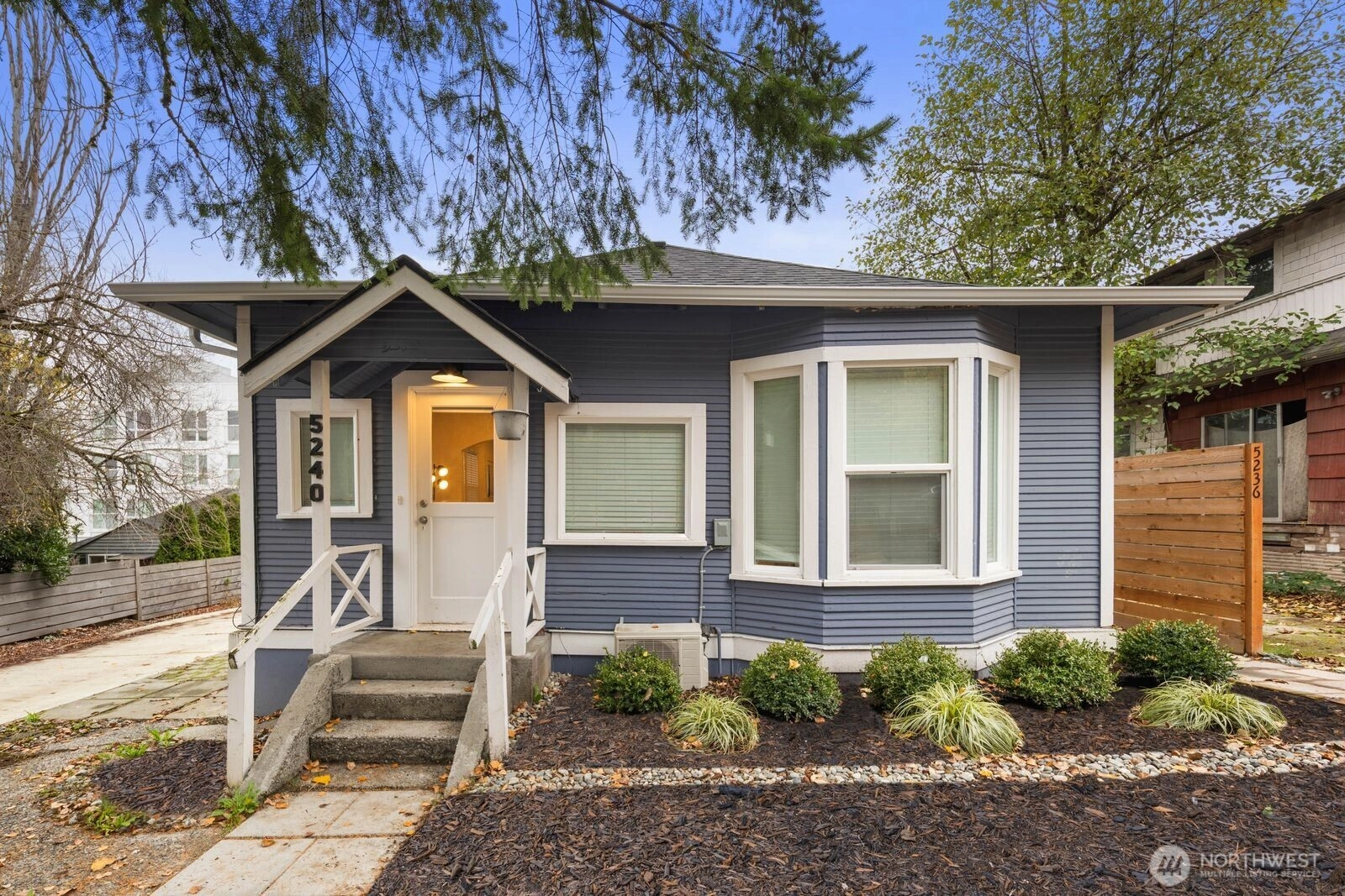 5240 39th Ave S Seattle WA 98118