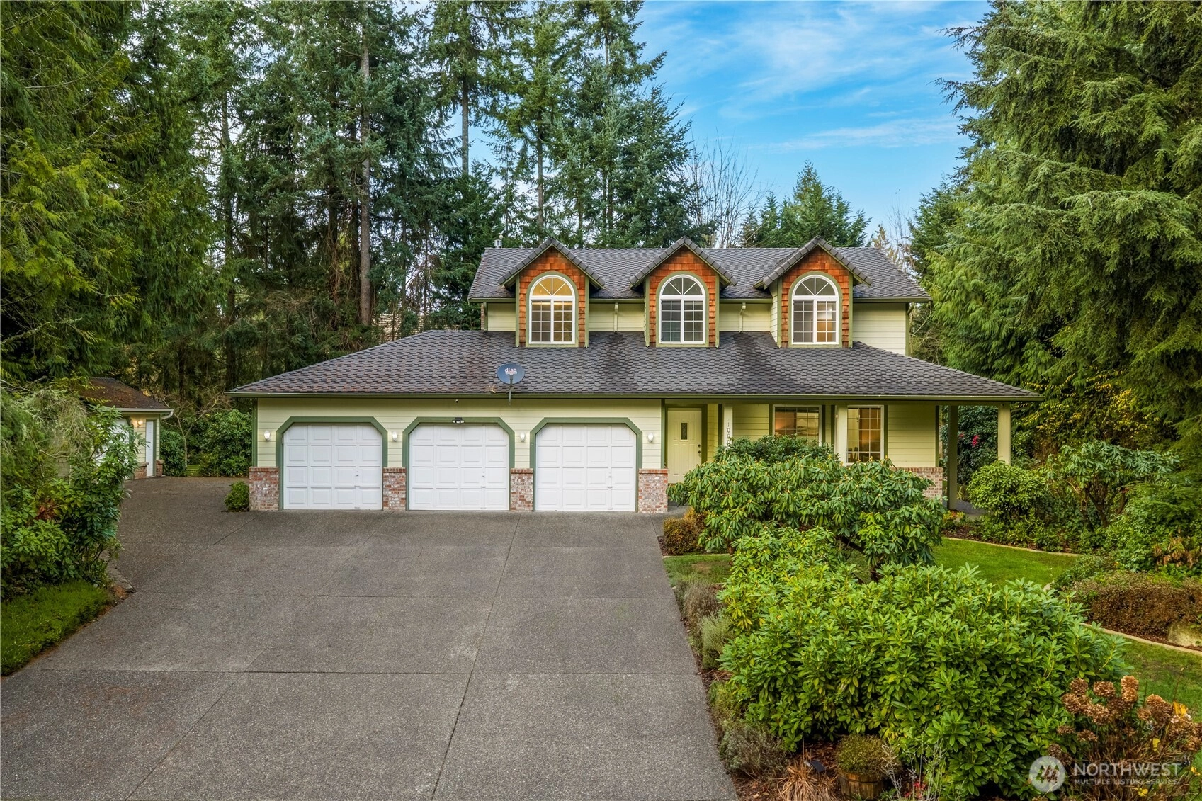 1000 NE Mount Ellinor Ct Poulsbo WA 98370