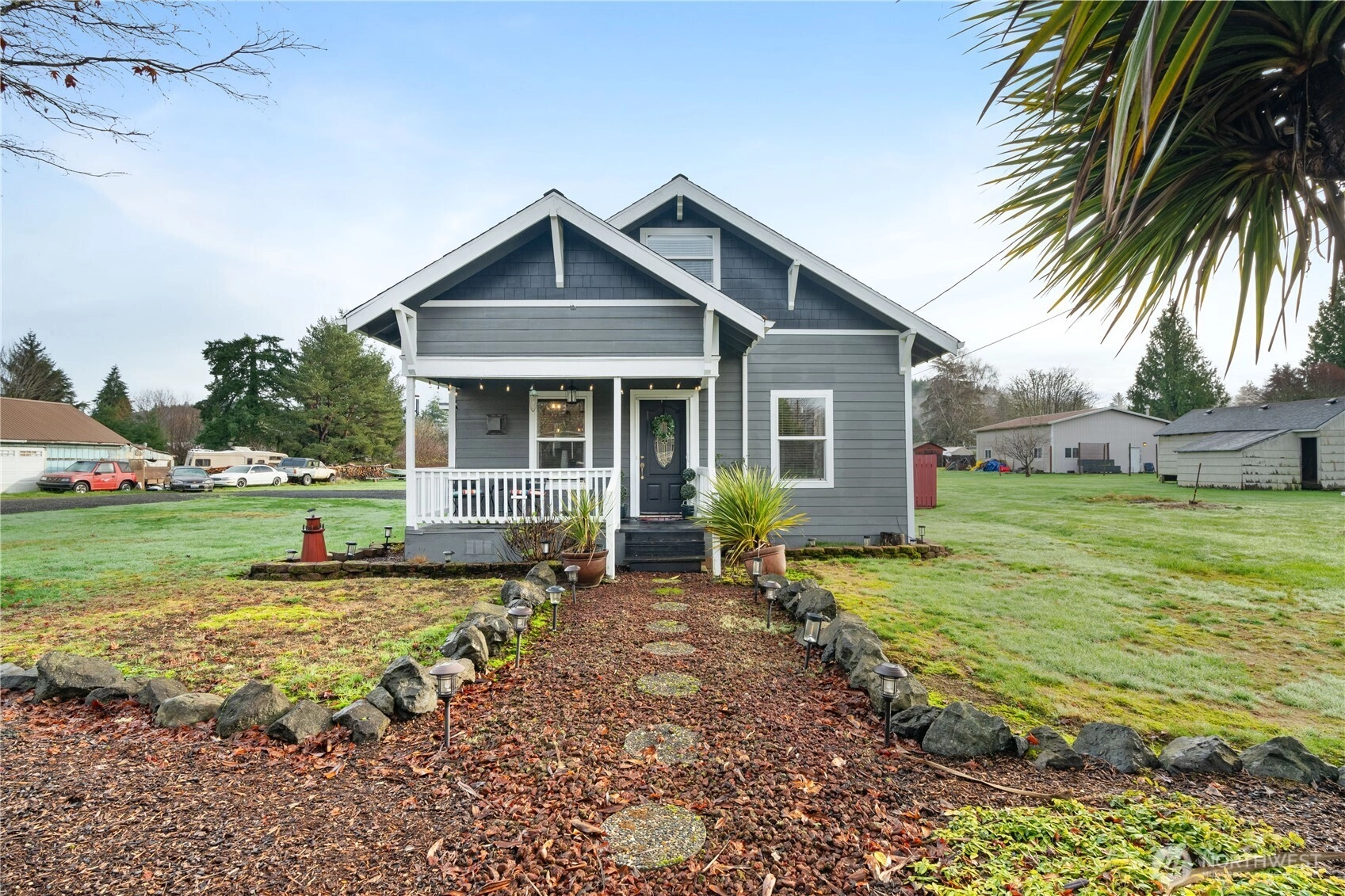 755 Willapa Second St Raymond WA 98577