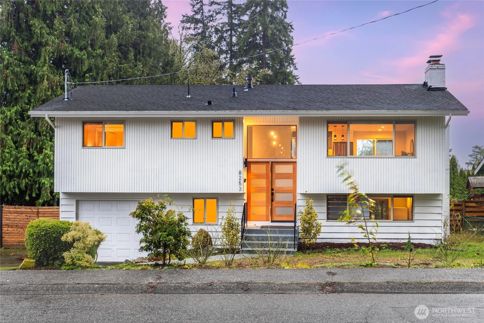 8253 NE 145th St Kirkland WA 98034