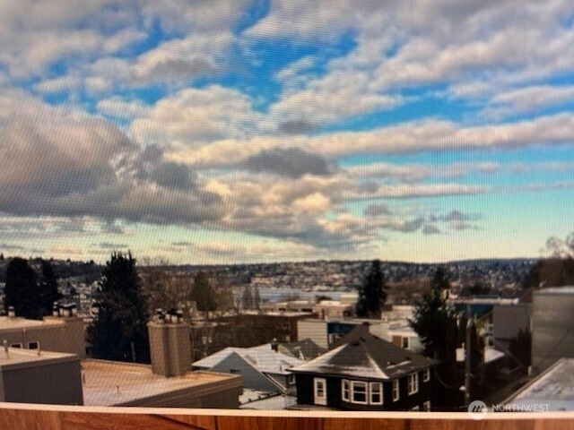 601 Belmont Ave E Unit E4 Seattle WA 98102