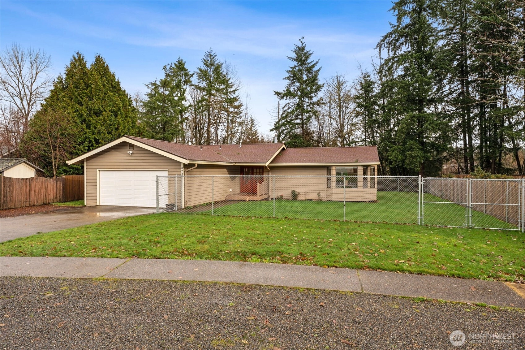 828 Livingston St NE Lacey WA 98516