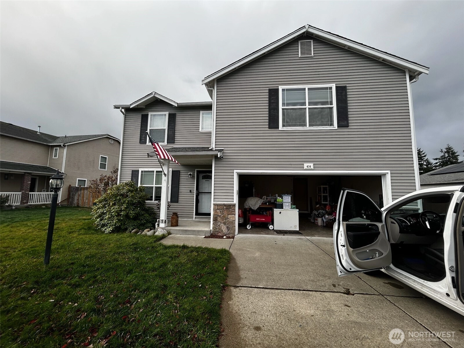 414 Easy St SE Rainier WA 98576