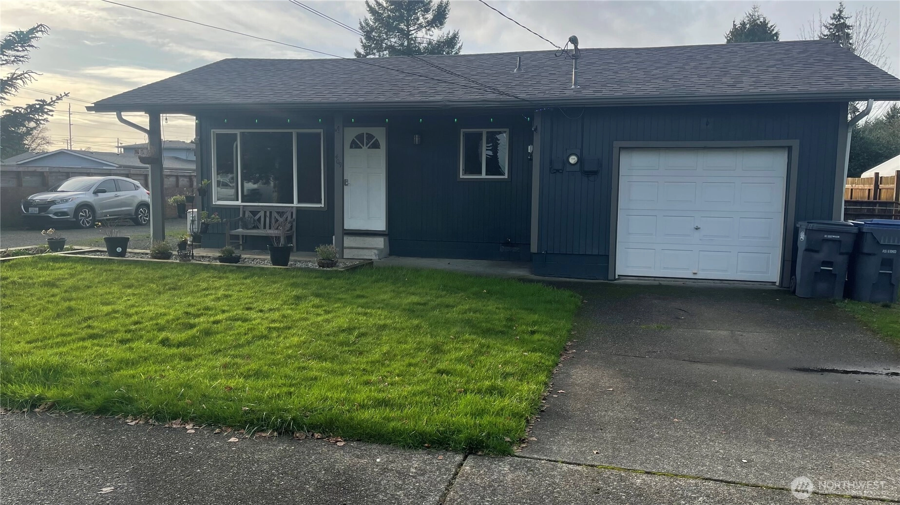 409 N 11th St Elma WA 98541