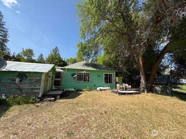 5986 S 25 Hwy Fruitland WA 99129