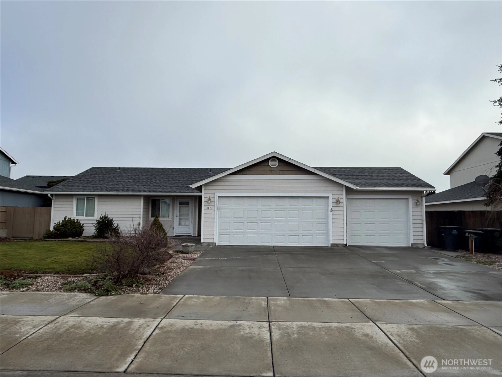 1851 S Leanne Ave Moses Lake WA 98837