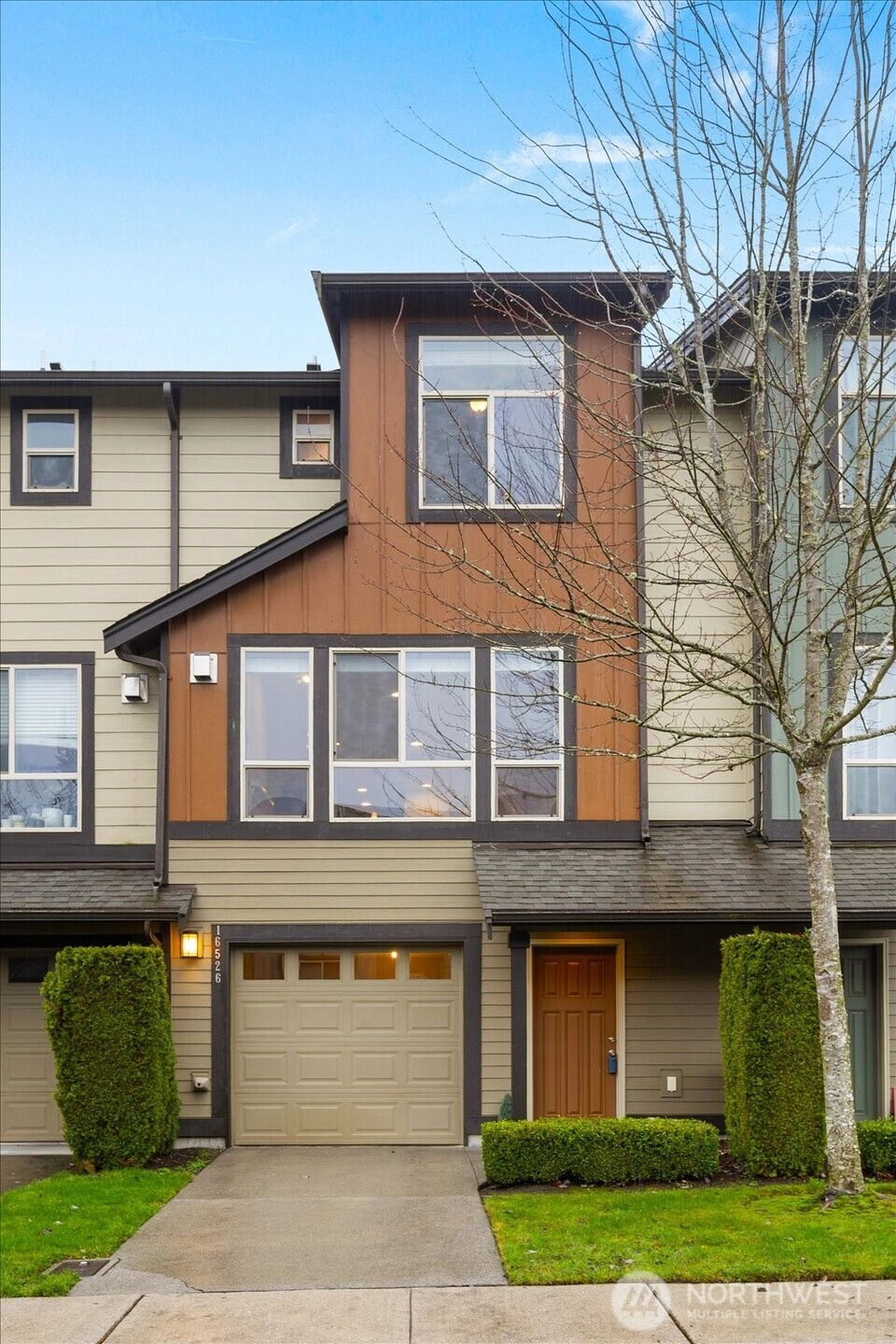 16526 1st Park SE Unit  Bothell WA 98012