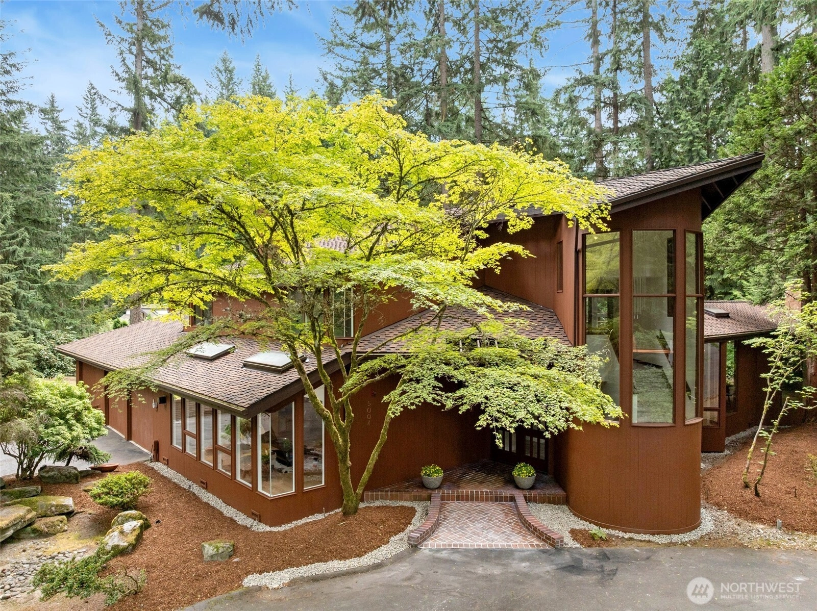 5004 134th Pl NE Bellevue WA 98005