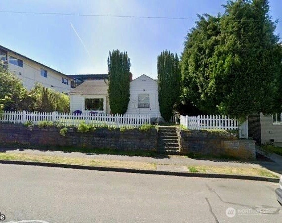 640 Bell St Unit  Edmonds WA 98020