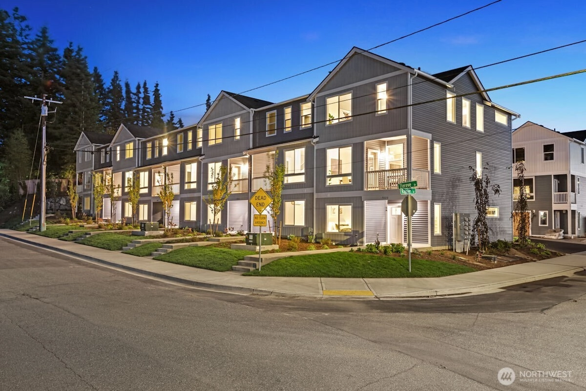 7025 Rainier Dr Unit D Unit D Everett WA 98203