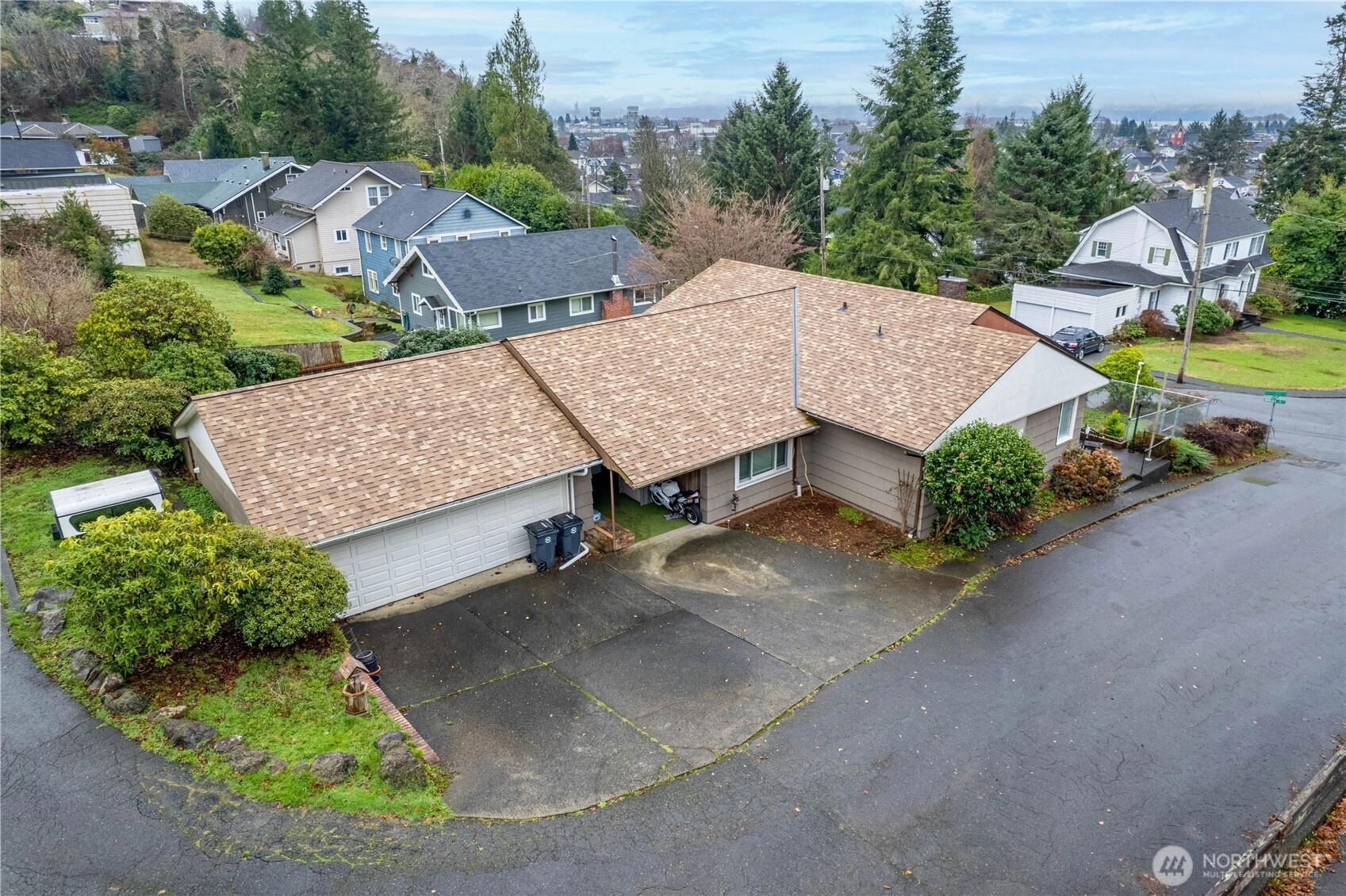 301 Sunset Dr Hoquiam WA 98550