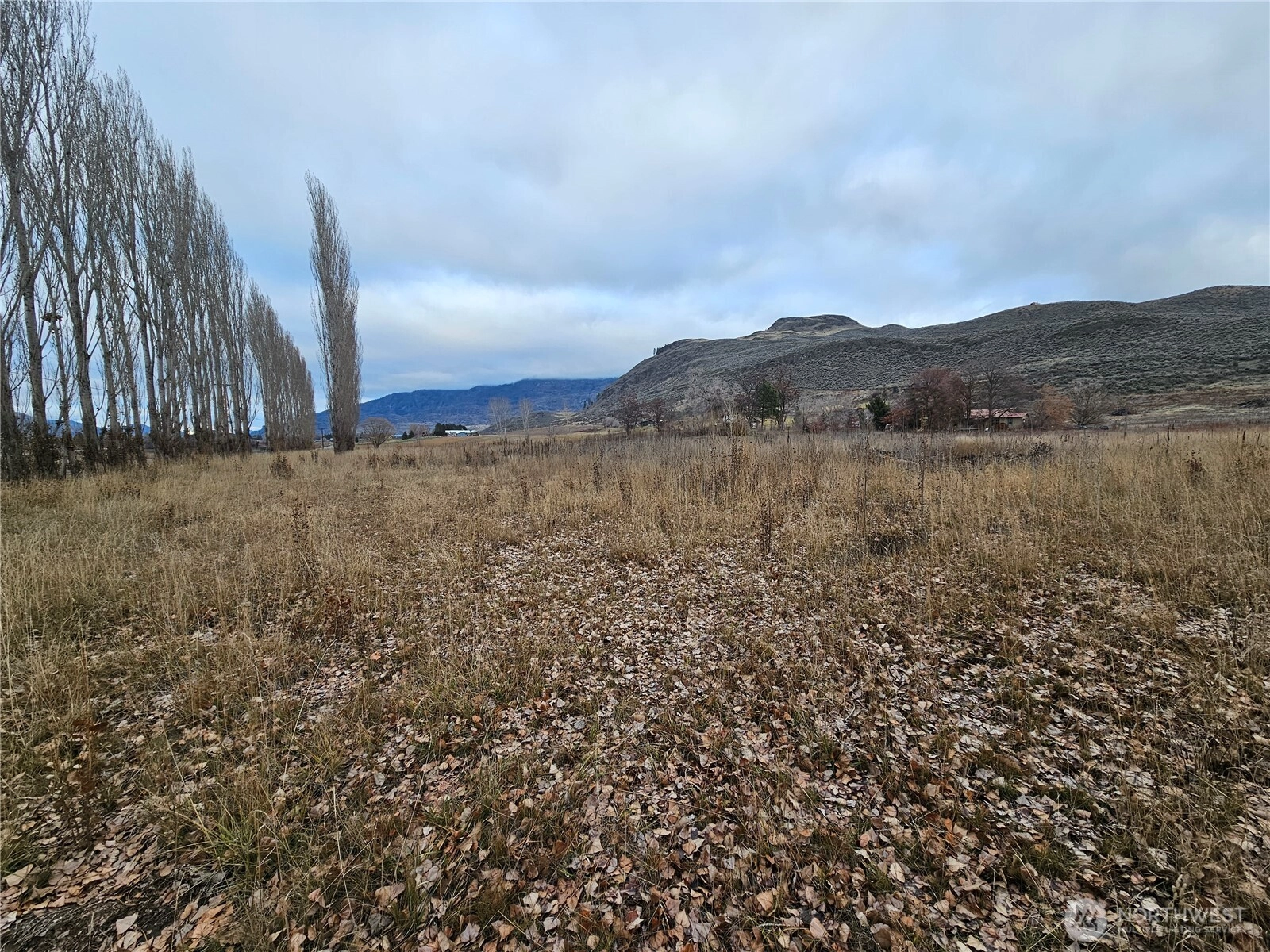 8 D Oneil Rd Oroville WA 98844