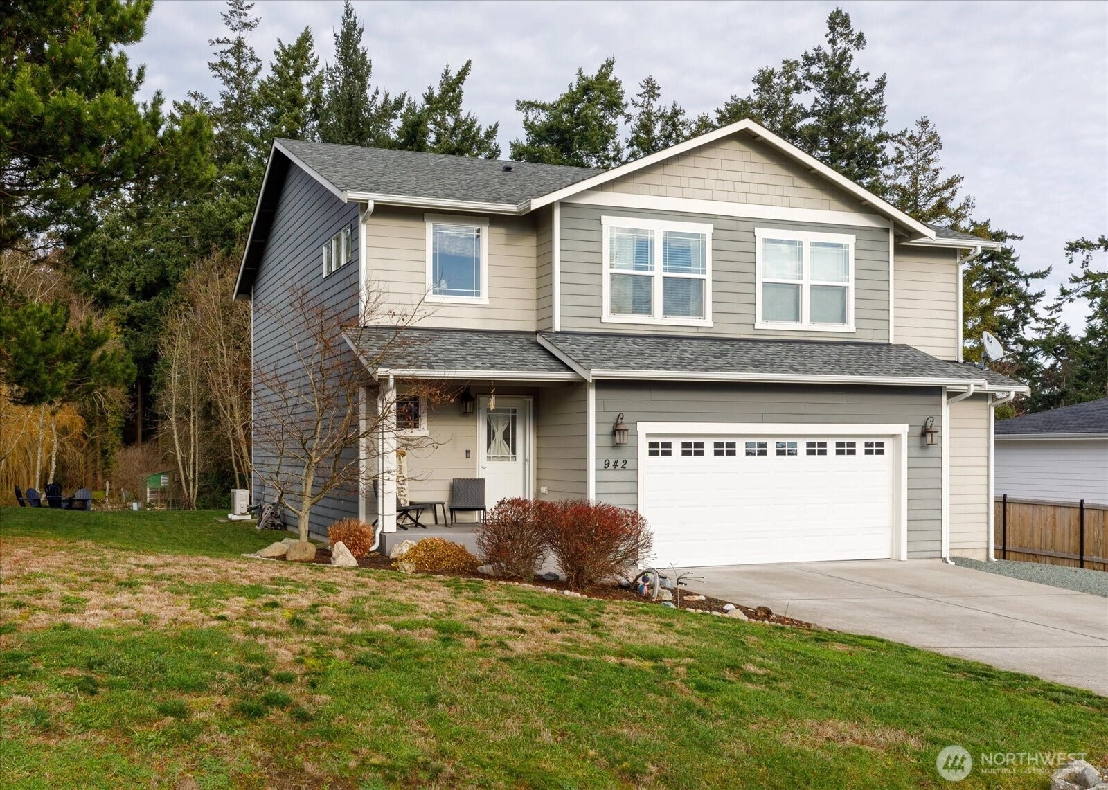 942 Walker Heights Pl Oak Harbor WA 98277