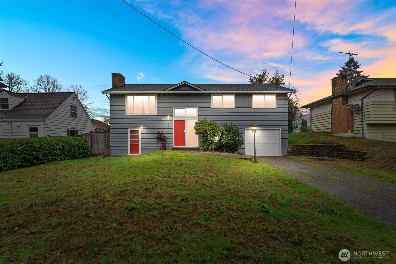 13729 8th Ave S Burien WA 98168