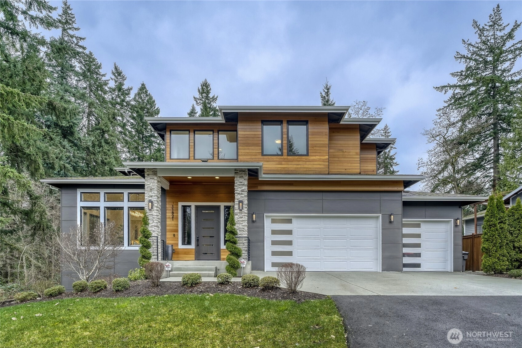 11821 SE 84th St Newcastle WA 98056