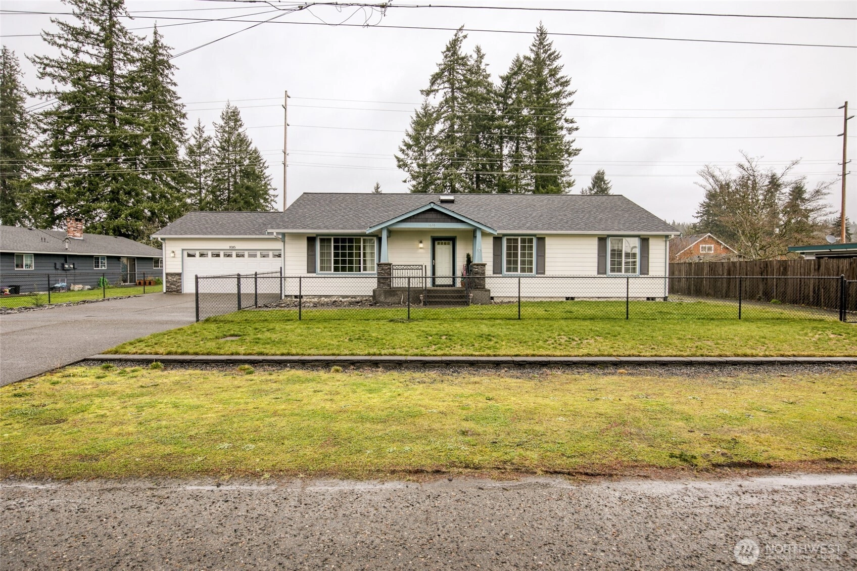 1616 W Anderson St Unit  Elma WA 98541