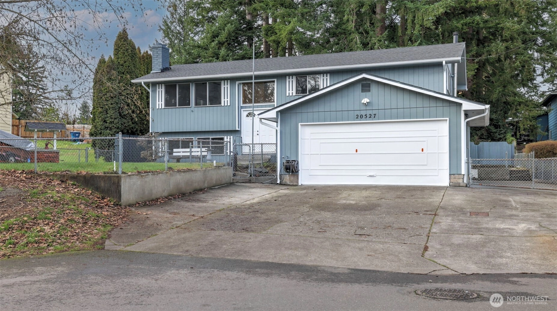 20527 132nd Ave SE Kent WA 98042