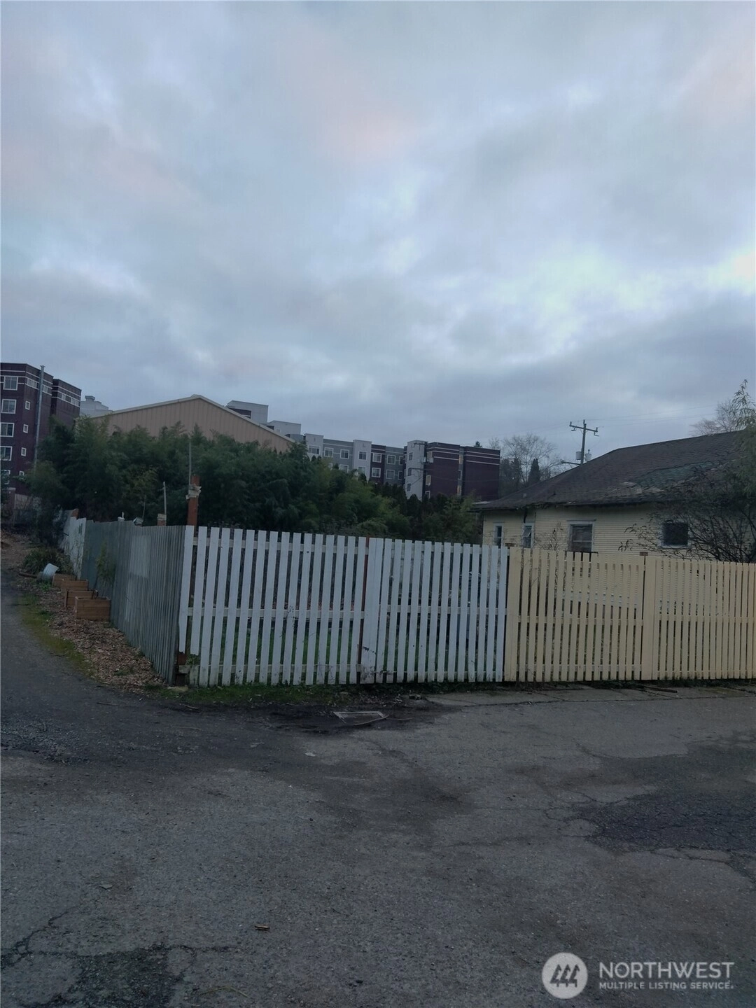 3011 S Estelle St Seattle WA 98144