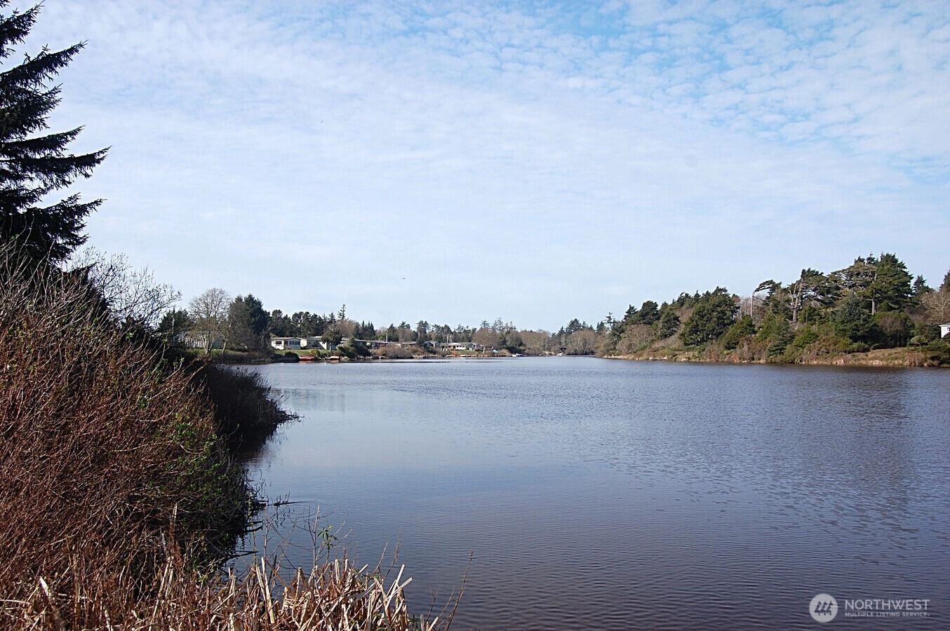 637 E Chance A La Mer NE Unit  Ocean Shores WA 98569