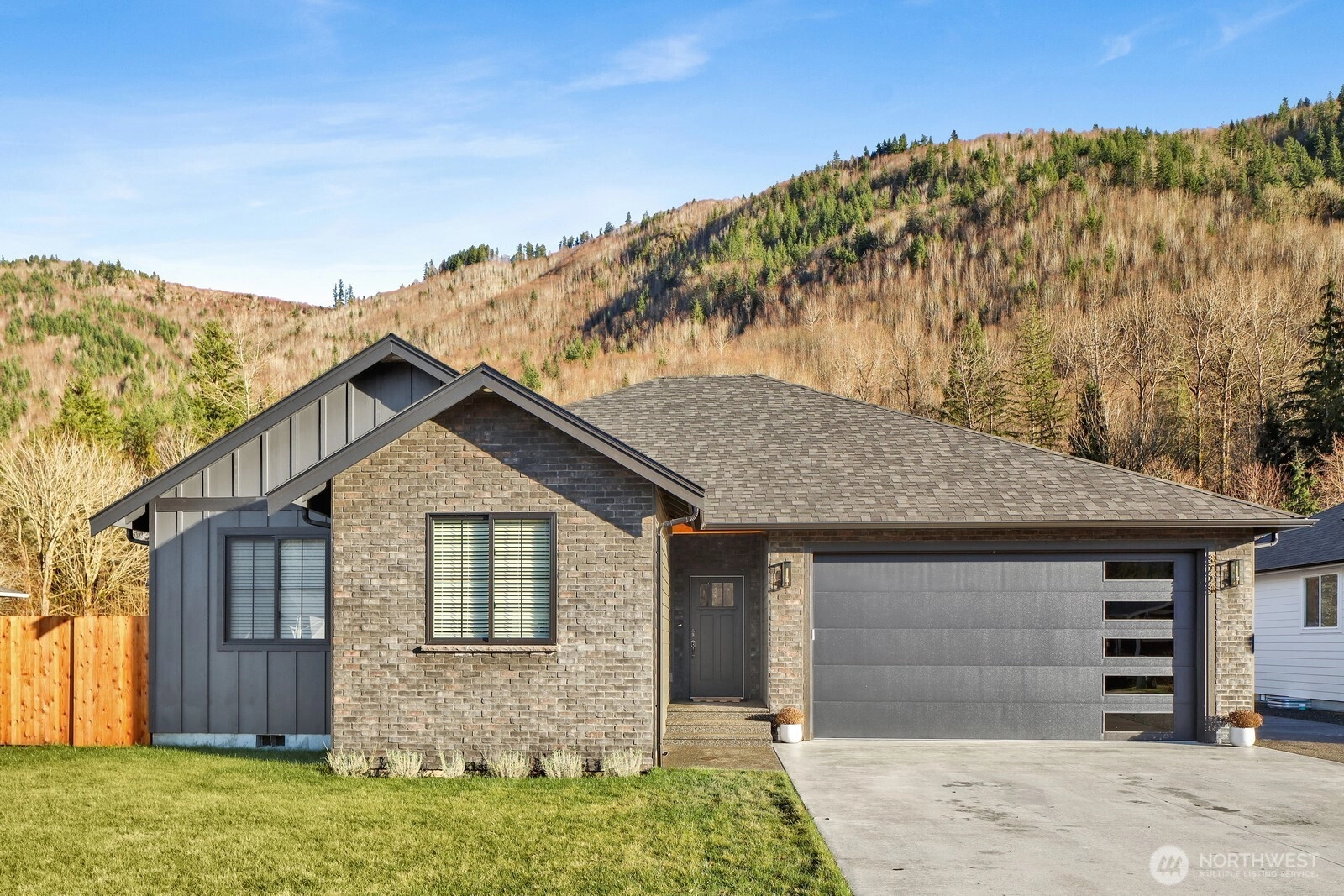 8228 Gold Run Dr Unit  Maple Falls WA 98266