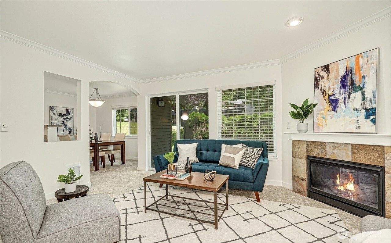 25025 SE Klahanie Blvd Unit J102 Unit J102 Sammamish WA 98029