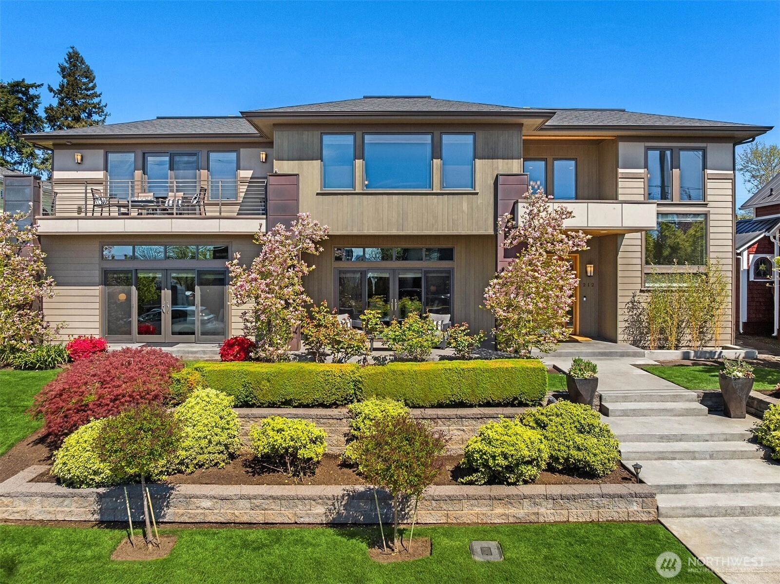 212 5th Ave W Kirkland WA 98033