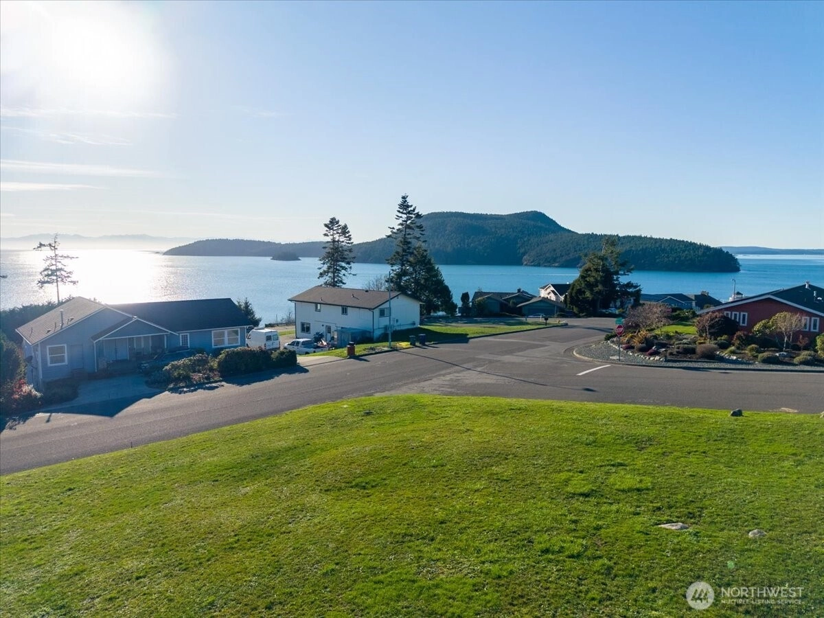 4708 Bryce Dr Anacortes WA 98221