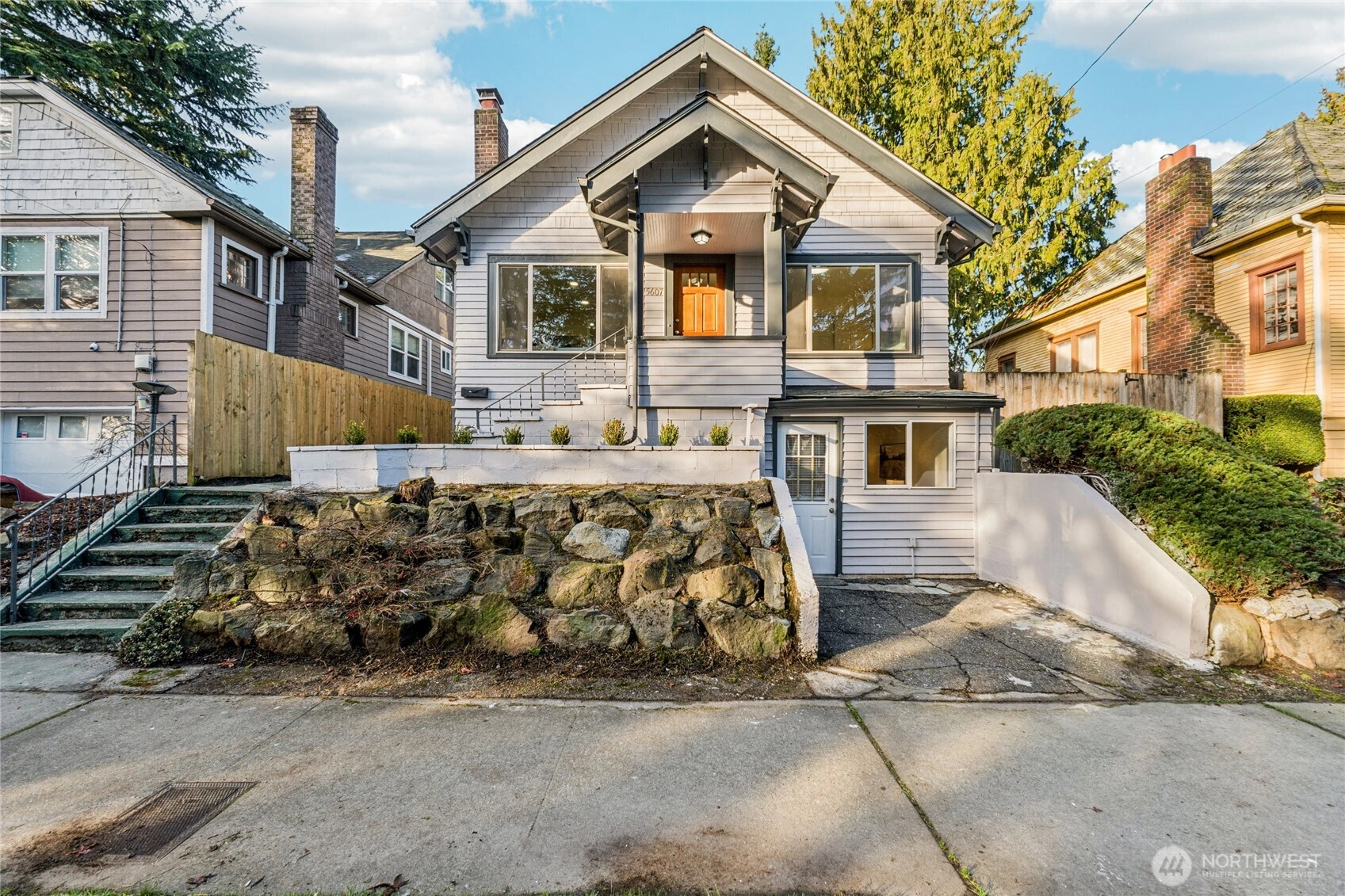 5607 5th Ave NE Seattle WA 98105